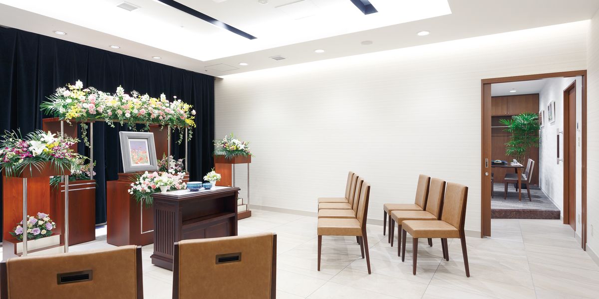 くらしの友 新横浜総合斎場 6F式場 リビング家族葬専用 サムネイル画像
