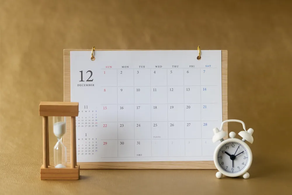 家族葬にかかる時間はどれくらい？全体の日数と当日の流れを解説の記事のイラスト